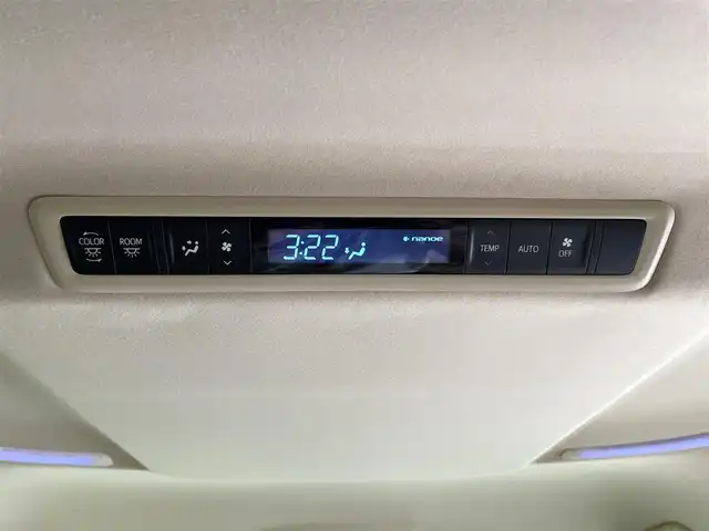 トヨタ ヴェルファイア V 福井県 2016(平28)年 3.3万km ブラック 純正ナビ　/型式：NSZN-Z66T/【AM/FM/Bluetooth/フルセグTV】/クルーズコントロール/両側パワースライドドア/電動パーキング/ブレーキホールド/パワーシート（Ｄ席）/プッシュスタート/スマートキー/ＥＴＣ/横滑り防止機能/ステアリングスイッチ/フォグランプ/LEDヘッドライト/ウインカーミラー/電格ミラー/ウォークスルー/サンシェード（セカンドシート）