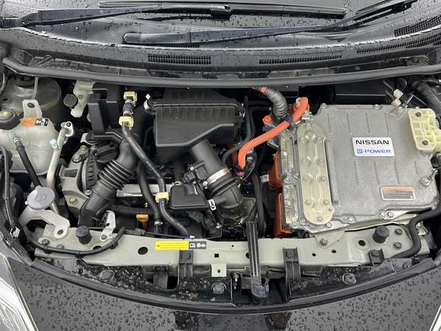 日産 ノート e－パワー ニスモ 宮城県 2017(平29)年 5.8万km スーパーブラック 禁煙車/アラウンドビューモニター/エマージェンシーブレーキ/車線逸脱警報システム/デジタルインナーミラー/ソナー/純正7型ナビ　地図SD無/・CD.DVD.SD.BT/ドライブレコーダー（F）/ETC/LEDヘッドライト/フォグランプ/アイドリングストップ/横滑り防止装置/プッシュスタート/スマートキー×2/純正16inAW/純正フロアマット