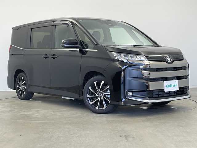 トヨタ ノア S－Z 新潟県 2025(令7)年 0.1万km未満 アティチュードブラックマイカ 快適便利パッケージ/プリクラッシュセーフティ/レーダークルーズコントロール/レーンキープアシスト/ブレーキホールド/フォグランプ/10.5インチディスプレイオーディオ（ナビ機能あり）/フルセグTV/DVD再生機能/プッシュスタート/両側パワースライドドア/ビルトインETC/前後コーナーセンサー/運転席、助手席シートヒーター/オートライト/オートハイビーム/LEDヘッドライト
