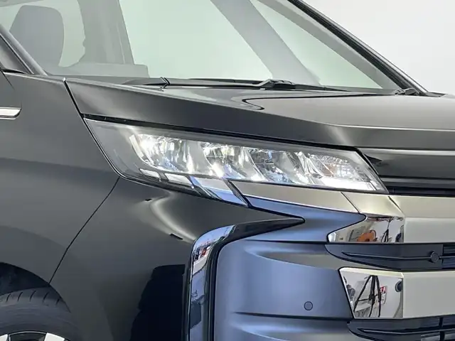 トヨタ ノア S－Z 新潟県 2025(令7)年 0.1万km未満 アティチュードブラックマイカ 快適便利パッケージ/プリクラッシュセーフティ/レーダークルーズコントロール/レーンキープアシスト/ブレーキホールド/フォグランプ/10.5インチディスプレイオーディオ（ナビ機能あり）/フルセグTV/DVD再生機能/プッシュスタート/両側パワースライドドア/ビルトインETC/前後コーナーセンサー/運転席、助手席シートヒーター/オートライト/オートハイビーム/LEDヘッドライト