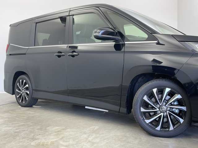 トヨタ ノア S－Z 新潟県 2025(令7)年 0.1万km未満 アティチュードブラックマイカ 快適便利パッケージ/プリクラッシュセーフティ/レーダークルーズコントロール/レーンキープアシスト/ブレーキホールド/フォグランプ/10.5インチディスプレイオーディオ（ナビ機能あり）/フルセグTV/DVD再生機能/プッシュスタート/両側パワースライドドア/ビルトインETC/前後コーナーセンサー/運転席、助手席シートヒーター/オートライト/オートハイビーム/LEDヘッドライト