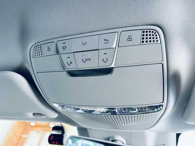 メルセデス・ベンツ Ｅ２２０ｄ アバンギャルド 大阪府 2018(平30)年 3.3万km ポーラホワイト ワンオーナー/レーダーセーフティ/ハーフレザー/メモリ付きパワーシート/シートヒーター/純正ナビ/TV/360度カメラ/applecarplay/ACC/純正17インチAW/LEDヘッドライト/アンビエントライト/ブラインドスポット/CDプレーヤー