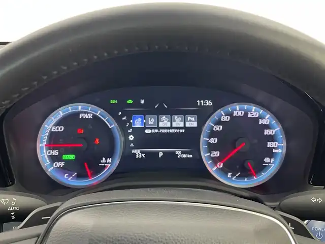 トヨタ クラウン ハイブリッド RS アドバンス 埼玉県 2018(平30)年 2.2万km ホワイトパールクリスタルシャイン 純正メモリナビ/ CD DVD フルセグTV Bluetooth/バックカメラ/プリクラッシュセーフティ/レーンディパーチャーアラート/レーダークルーズコントロール/ブラインドスポットモニター/クリアランスソナー/ヘッドアップディスプレイ/シートヒーター/ステアリングヒーター/ドライブレコーダー/LEDオートライト/オートハイビーム /スマートキー/ETC2.0
