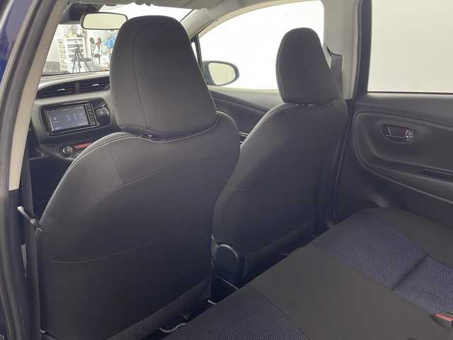 トヨタ ヴィッツ ハイブリッド F セーフティエディション 兵庫県 2017(平29)年 6.2万km ダークブルーマイカ ・純正ナビ&TV&BT&CD/・バックカメラ/・プリクラッシュセーフティ/・レーンディパーチャーアラート/・オートマチックハイビーム/・オートライト/・ドライブレコーダー/・ETC/・純正フロアマット/・スマートキー/・プッシュスタート/・AAC