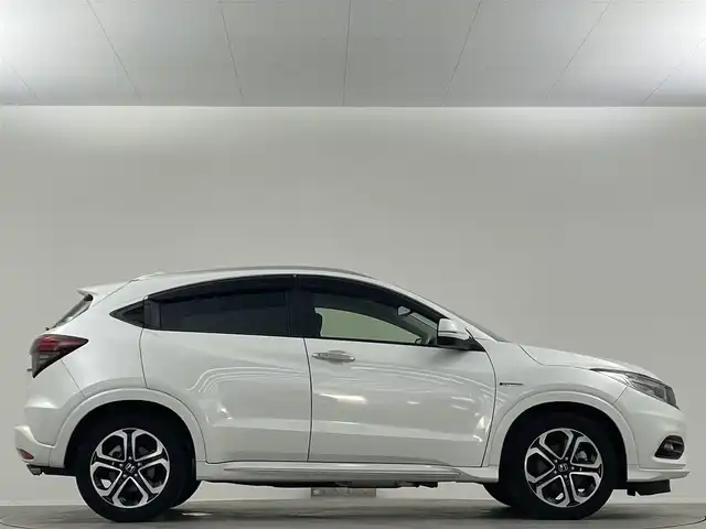 ホンダ ヴェゼル ハイブリッド Z ホンダセンシング 埼玉県 2020(令2)年 3.8万km プラチナホワイトパール 純正8型ナビ　HDMI　BT　Cd　DVD　シートヒーター　パワーシート　禁煙車　ドライブレコーダー　ETC　寒冷地仕様　レーダークルーズコントロール　レーンキープアシスト　バックカメラ