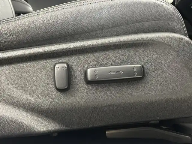 ホンダ ヴェゼル ハイブリッド Z ホンダセンシング 埼玉県 2020(令2)年 3.8万km プラチナホワイトパール 純正8型ナビ　HDMI　BT　Cd　DVD　シートヒーター　パワーシート　禁煙車　ドライブレコーダー　ETC　寒冷地仕様　レーダークルーズコントロール　レーンキープアシスト　バックカメラ