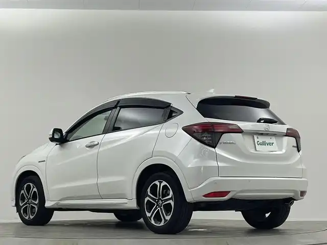 ホンダ ヴェゼル ハイブリッド Z ホンダセンシング 埼玉県 2020(令2)年 3.8万km プラチナホワイトパール 純正8型ナビ　HDMI　BT　Cd　DVD　シートヒーター　パワーシート　禁煙車　ドライブレコーダー　ETC　寒冷地仕様　レーダークルーズコントロール　レーンキープアシスト　バックカメラ