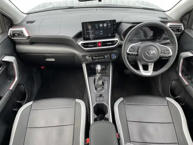 トヨタ ライズ Z 福岡県 2022(令4)年 5.5万km ブラックマイカメタリック ・純正ディスプレイオーディオ /・360°モニター /・フルセグTV /・AppleCarPlay/AndoroidAuto/・ブラインドスポットモニター /・D/N席シートヒーター /・USB充電 /・S-PDL /・スマートキー/プッシュスタート/・LEDヘッドライト/フォグランプ/・アダブティブクルーズコントロール/・ETC/・電格ミラー/・ステアリングスイッチ/・AC100V