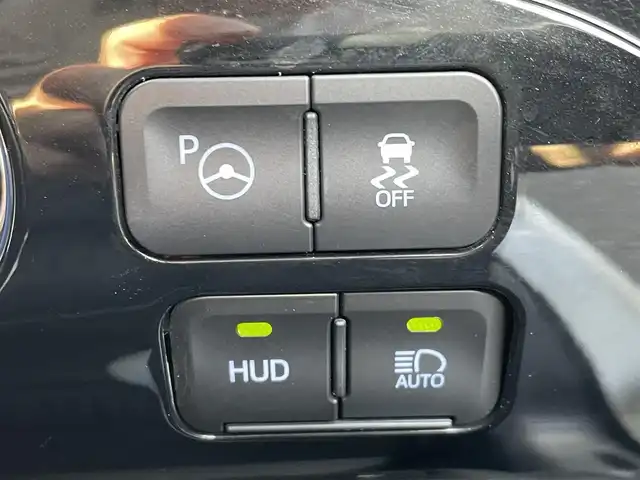 トヨタ プリウス A 青森県 2020(令2)年 9.1万km ホワイトパールクリスタルシャイン ４WD/純正ナビ/フルセグTV/CD/DVD/BT/バックカメラ/ETC/D席パワーシート/パーキングサポートブレーキ/BSM/プリクラッシュセーフティ/クリアランスソナー