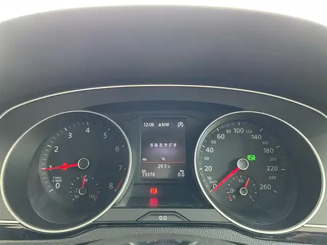 フォルクスワーゲン パサート ヴァリアント TSI Rライン 千葉県 2015(平27)年 7.4万km 白 プリクラッシュブレーキシステム/レーンキープアシスト/レーンチェンジアシストシステム/リアトラフィックシステム/アダプティブクルーズコントロール/純正ナビ/・FM/AM/CD/DVD/BTオーディオ/R-Line専用ナパレザーシート／スポーツシート（運転席/助手席）/バックカメラ/コーナーセンサー/マッサージ機能（運転席シート）/パワーシート/シートヒーター/LEDヘッドランプ/ヘッドランプウォッシャー/純正18インチアルミホイール/ETC/アルミペダル/スペアキー/保証書/取扱説明書