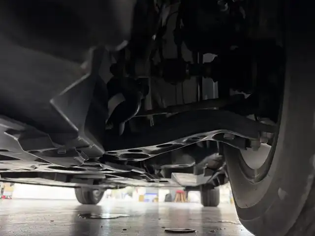 トヨタ Ｃ－ＨＲ G LEDエディション 三重県 2018(平30)年 5.7万km ホワイトパールクリスタルシャイン ハイブリッド/FF/フロアCVT/ALPINE 9インチナビ『ビッグX』 X9Z/（CD/DVD/TV/SD/SDREC/RADIO/USB/Bluetooth/HDMI/外部入力）/バックカメラ/モデリスタエアロ（F/S/R下）/ビルトイン ETC/Toyota Safety Sense/・プリクラッシュセーフティ［PCS］/・レーンディパーチャーアラート［LDA］（操舵支援あり）/・オートハイビーム［AHB］/・レーダークルコン（全車速追従機能付）/・クリアランスソナー＆バックソナー/・ブラインドスポットモニター［BSM］/・先行車発進告知機能/装備/・ハーフレザーシート/・シートヒーター（D/N）/・運転席電動ランバーサポート/・左右独立オートエアコン/・オートライト/・LED ヘッドランプ＆フロントフォグランプ/・ステアリングスイッチ/・雨滴感応式フロントワイパー/・電子パーキングブレーキ＆ブレーキホールド/・自動防眩ルームミラー/・社外16inAW/・スマートキーx1、リモコンエンジンスターターx1/など