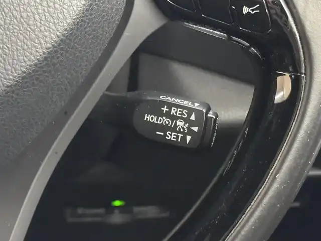 トヨタ Ｃ－ＨＲ G LEDエディション 三重県 2018(平30)年 5.7万km ホワイトパールクリスタルシャイン ハイブリッド/FF/フロアCVT/ALPINE 9インチナビ『ビッグX』 X9Z/（CD/DVD/TV/SD/SDREC/RADIO/USB/Bluetooth/HDMI/外部入力）/バックカメラ/モデリスタエアロ（F/S/R下）/ビルトイン ETC/Toyota Safety Sense/・プリクラッシュセーフティ［PCS］/・レーンディパーチャーアラート［LDA］（操舵支援あり）/・オートハイビーム［AHB］/・レーダークルコン（全車速追従機能付）/・クリアランスソナー＆バックソナー/・ブラインドスポットモニター［BSM］/・先行車発進告知機能/装備/・ハーフレザーシート/・シートヒーター（D/N）/・運転席電動ランバーサポート/・左右独立オートエアコン/・オートライト/・LED ヘッドランプ＆フロントフォグランプ/・ステアリングスイッチ/・雨滴感応式フロントワイパー/・電子パーキングブレーキ＆ブレーキホールド/・自動防眩ルームミラー/・社外16inAW/・スマートキーx1、リモコンエンジンスターターx1/など