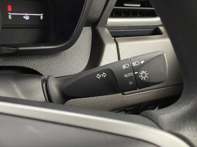 トヨタ ルーミー G 栃木県 2021(令3)年 1.8万km ファイアークォーツレッドM 純正ナビ/AM/FM/Bluetooth/フルセグTV/DVD再生/バックカメラ/前後コーナーセンサー/衝突軽減システム/LEDヘッドライト/オートライト/両側パワースライドドア/シートヒーター/アイドリングストップ/USBポート/ステアリングスイッチ/スマートキー/プッシュスタート/ビルドインETC/スペアスマートキー