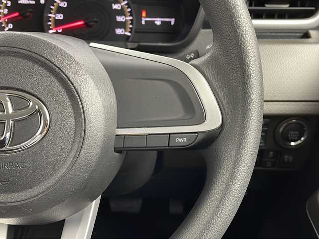 トヨタ ルーミー G 栃木県 2021(令3)年 1.8万km ファイアークォーツレッドM 純正ナビ/AM/FM/Bluetooth/フルセグTV/DVD再生/バックカメラ/前後コーナーセンサー/衝突軽減システム/LEDヘッドライト/オートライト/両側パワースライドドア/シートヒーター/アイドリングストップ/USBポート/ステアリングスイッチ/スマートキー/プッシュスタート/ビルドインETC/スペアスマートキー