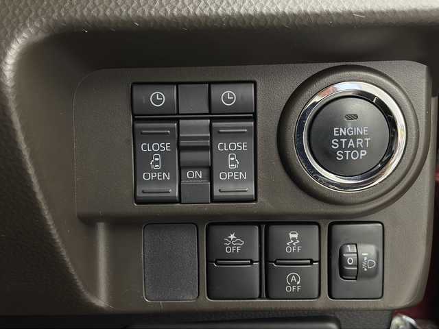 トヨタ ルーミー G 栃木県 2021(令3)年 1.8万km ファイアークォーツレッドM 純正ナビ/AM/FM/Bluetooth/フルセグTV/DVD再生/バックカメラ/前後コーナーセンサー/衝突軽減システム/LEDヘッドライト/オートライト/両側パワースライドドア/シートヒーター/アイドリングストップ/USBポート/ステアリングスイッチ/スマートキー/プッシュスタート/ビルドインETC/スペアスマートキー