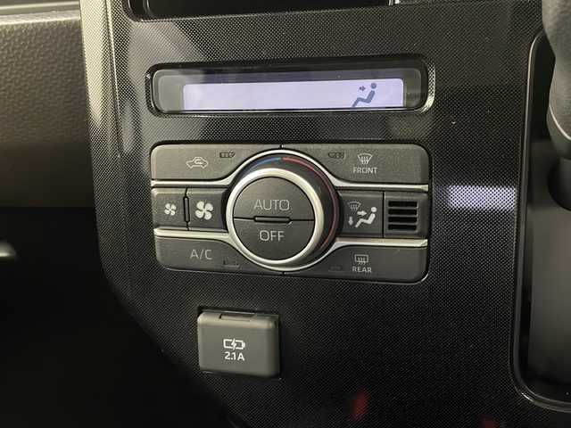 トヨタ ルーミー G 栃木県 2021(令3)年 1.8万km ファイアークォーツレッドM 純正ナビ/AM/FM/Bluetooth/フルセグTV/DVD再生/バックカメラ/前後コーナーセンサー/衝突軽減システム/LEDヘッドライト/オートライト/両側パワースライドドア/シートヒーター/アイドリングストップ/USBポート/ステアリングスイッチ/スマートキー/プッシュスタート/ビルドインETC/スペアスマートキー