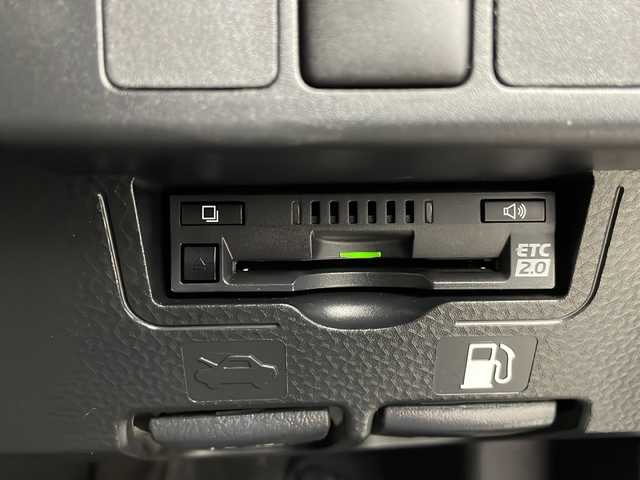 トヨタ ルーミー G 栃木県 2021(令3)年 1.8万km ファイアークォーツレッドM 純正ナビ/AM/FM/Bluetooth/フルセグTV/DVD再生/バックカメラ/前後コーナーセンサー/衝突軽減システム/LEDヘッドライト/オートライト/両側パワースライドドア/シートヒーター/アイドリングストップ/USBポート/ステアリングスイッチ/スマートキー/プッシュスタート/ビルドインETC/スペアスマートキー