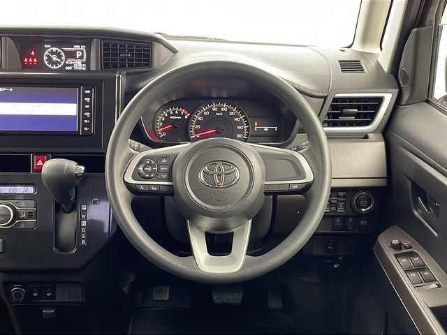 トヨタ ルーミー G 栃木県 2021(令3)年 1.8万km ファイアークォーツレッドM 純正ナビ/AM/FM/Bluetooth/フルセグTV/DVD再生/バックカメラ/前後コーナーセンサー/衝突軽減システム/LEDヘッドライト/オートライト/両側パワースライドドア/シートヒーター/アイドリングストップ/USBポート/ステアリングスイッチ/スマートキー/プッシュスタート/ビルドインETC/スペアスマートキー
