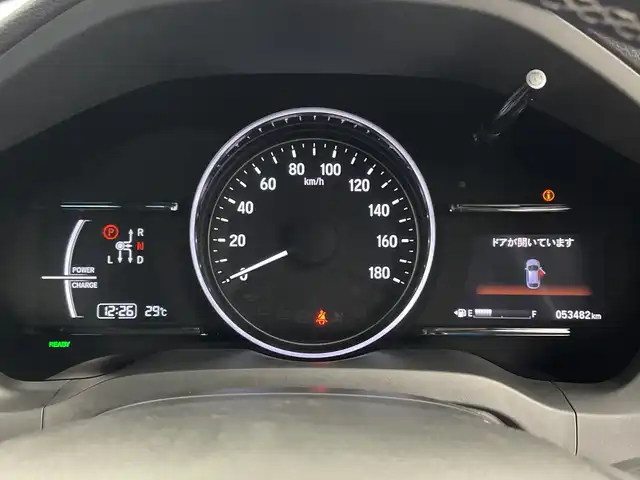 ホンダ ヴェゼル ハイブリッド Z ホンダセンシング 鹿児島県 2018(平30)年 5.4万km プラチナホワイトパール 純正SDナビ/（AM/FM/CD/DVD/Bluetooth/フルセグ）/バックカメラ/ホンダセンシング/レーダークルーズコントロール/レーンキープアシスト/衝突被害軽減ブレーキ/ビルトインETC/ステアリングリモコン/横滑り防止装置/ドアバイザー/フロアマット/スマートキー/電子パーキング