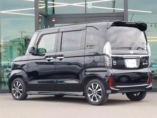 ホンダ Ｎ ＢＯＸ カスタム G L ホンダセンシング 東京都 2020(令2)年 1.6万km クリスタルブラックパール 純正ナビ(VXM-204VFi)/【USB/BT/AUX/DVD/CD/FM/AM/TV/SD/ipod】/バックカメラ/ビルトインETC/ドライブレコーダー/アダプティブクルーズコントロール/ＣMBS/ＬＫＡＳ/片側電動スライドドア/シートヒーター/パーキングセンサーシステム/LEDヘッドライト/フォグランプ/USBポート/純正14インチAW/プッシュスタート/スマートキー