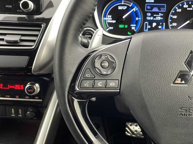 三菱 エクリプス クロス ＰＨＥＶ P 宮城県 2021(令3)年 1.1万km ホワイトダイヤモンド e-Assist/・衝突軽減/・車線逸脱/・レーダークルーズコントロール/・ヘッドアップディスプレイ/純正ナビ/・フルセグTV/・USB.BT.iPod/全周囲カメラ/パワーシート（Dのみ）/革巻きステアリング/ステアリングヒーター/ステアリングスイッチ/パドルシフト/シートヒーター（D/N）/LEDヘッドライト/LEDフォグライト/純正AW/ETC/プッシュスタート/スマートキー/純正フロアマット/電子パーキング