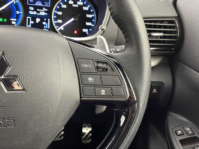 三菱 エクリプス クロス ＰＨＥＶ P 宮城県 2021(令3)年 1.1万km ホワイトダイヤモンド e-Assist/・衝突軽減/・車線逸脱/・レーダークルーズコントロール/・ヘッドアップディスプレイ/純正ナビ/・フルセグTV/・USB.BT.iPod/全周囲カメラ/パワーシート（Dのみ）/革巻きステアリング/ステアリングヒーター/ステアリングスイッチ/パドルシフト/シートヒーター（D/N）/LEDヘッドライト/LEDフォグライト/純正AW/ETC/プッシュスタート/スマートキー/純正フロアマット/電子パーキング