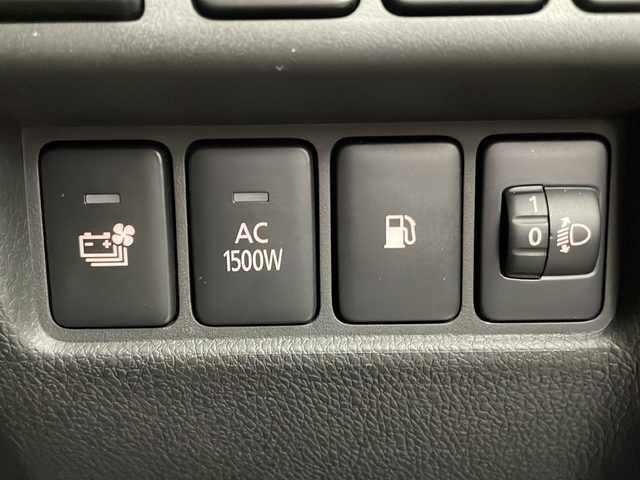 三菱 エクリプス クロス ＰＨＥＶ P 宮城県 2021(令3)年 1.1万km ホワイトダイヤモンド e-Assist/・衝突軽減/・車線逸脱/・レーダークルーズコントロール/・ヘッドアップディスプレイ/純正ナビ/・フルセグTV/・USB.BT.iPod/全周囲カメラ/パワーシート（Dのみ）/革巻きステアリング/ステアリングヒーター/ステアリングスイッチ/パドルシフト/シートヒーター（D/N）/LEDヘッドライト/LEDフォグライト/純正AW/ETC/プッシュスタート/スマートキー/純正フロアマット/電子パーキング