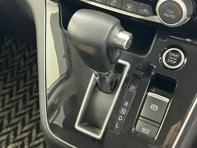 日産 セレナ ハイウェイスター V 大阪府 2021(令3)年 4.8万km ブリリアントホワイトパール セーフティパックA/・SRSカーテンエアバッグシステム/・サイドエアバッグシステム/・踏み間違い衝突防止アシスト/・インテリジェントパーキングアシスト/・標識検知/エマージェンシーブレーキ/側方支援/後側方支援/純正SDナビ/（CD/DVD/Bluetooth/フルセグTV）/アラウンドビューモニター/ETC/両側パワースライドドア/アイドリングストップ/ウィンカーミラー/LEDヘッドライト/フォグランプ/インテリジェントキー