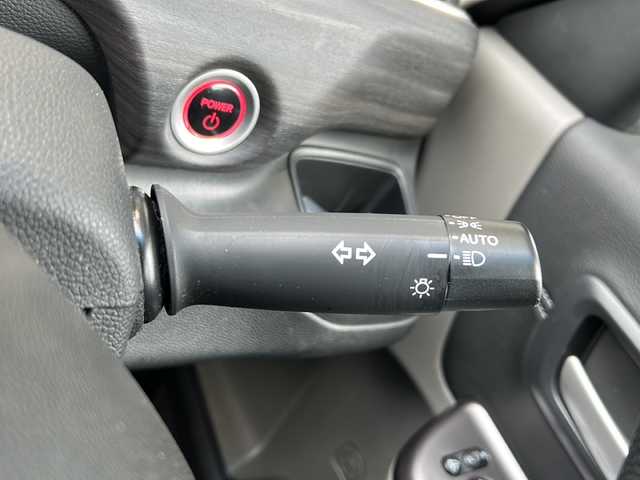 ホンダ フリード ハイブリット EX 静岡県 2018(平30)年 8.4万km プレミアムスパークルブラックパール 純正ナビ/・（CD/DVD/ラジオ）/主要装備/・クルーズコントロール/・衝突軽減ブレーキ/・レーンキープアシスト/・両側パワースライドドア/・バックカメラ/・フリップダウンモニター/・フロントデフォッガー/・シートヒーター/・ステアリングリモコン/・オートライト/・ETC