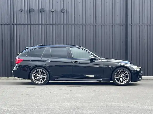 ＢＭＷ ３２０ｄ ツーリング セレブレーション E スタイルエッジ 福島県 2016(平28)年 6.1万km サファイアブラックP 400台限定車/インテリジェントセーフティ/アクティブクルーズコントロール/ブラックキドニーグリル/黒革シート/パワーシート/シートヒーター/純正ナビ/バックカメラ/社外フルセグTV/コンフォートアクセス/ミラー一体型ETC/LEDオートライト/電動リアゲート/純正１８インチAW/コーナーセンサー/パドルシフト/取扱説明書/保証書/スペアキー