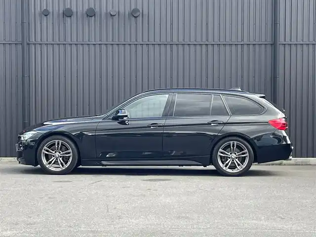 ＢＭＷ ３２０ｄ ツーリング セレブレーション E スタイルエッジ 福島県 2016(平28)年 6.1万km サファイアブラックP 400台限定車/インテリジェントセーフティ/アクティブクルーズコントロール/ブラックキドニーグリル/黒革シート/パワーシート/シートヒーター/純正ナビ/バックカメラ/社外フルセグTV/コンフォートアクセス/ミラー一体型ETC/LEDオートライト/電動リアゲート/純正１８インチAW/コーナーセンサー/パドルシフト/取扱説明書/保証書/スペアキー