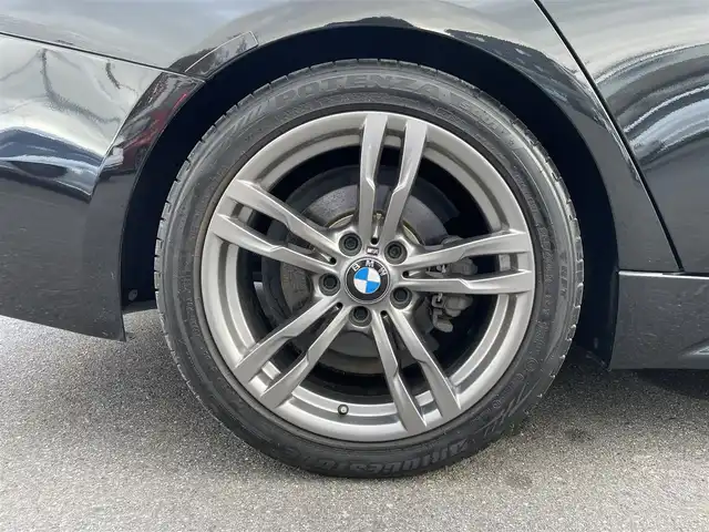 ＢＭＷ ３２０ｄ ツーリング セレブレーション E スタイルエッジ 福島県 2016(平28)年 6.1万km サファイアブラックP 400台限定車/インテリジェントセーフティ/アクティブクルーズコントロール/ブラックキドニーグリル/黒革シート/パワーシート/シートヒーター/純正ナビ/バックカメラ/社外フルセグTV/コンフォートアクセス/ミラー一体型ETC/LEDオートライト/電動リアゲート/純正１８インチAW/コーナーセンサー/パドルシフト/取扱説明書/保証書/スペアキー