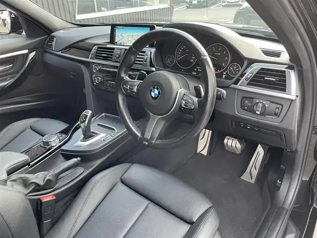 ＢＭＷ ３２０ｄ ツーリング セレブレーション E スタイルエッジ 福島県 2016(平28)年 6.1万km サファイアブラックP 400台限定車/インテリジェントセーフティ/アクティブクルーズコントロール/ブラックキドニーグリル/黒革シート/パワーシート/シートヒーター/純正ナビ/バックカメラ/社外フルセグTV/コンフォートアクセス/ミラー一体型ETC/LEDオートライト/電動リアゲート/純正１８インチAW/コーナーセンサー/パドルシフト/取扱説明書/保証書/スペアキー