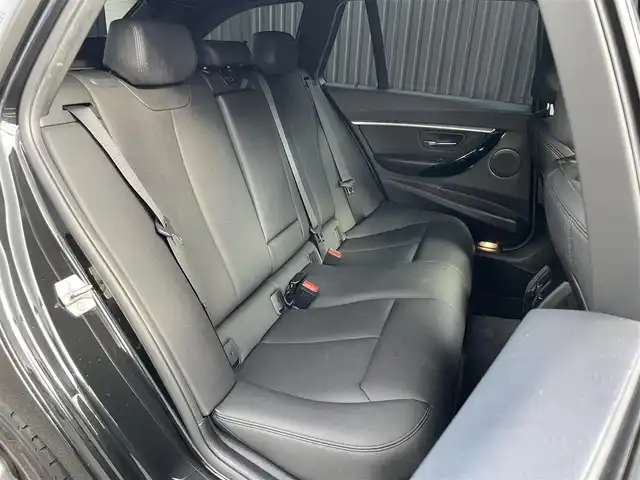 ＢＭＷ ３２０ｄ ツーリング セレブレーション E スタイルエッジ 福島県 2016(平28)年 6.1万km サファイアブラックP 400台限定車/インテリジェントセーフティ/アクティブクルーズコントロール/ブラックキドニーグリル/黒革シート/パワーシート/シートヒーター/純正ナビ/バックカメラ/社外フルセグTV/コンフォートアクセス/ミラー一体型ETC/LEDオートライト/電動リアゲート/純正１８インチAW/コーナーセンサー/パドルシフト/取扱説明書/保証書/スペアキー