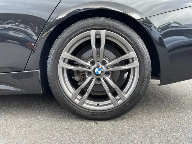 ＢＭＷ ３２０ｄ ツーリング セレブレーション E スタイルエッジ 福島県 2016(平28)年 6.1万km サファイアブラックP 400台限定車/インテリジェントセーフティ/アクティブクルーズコントロール/ブラックキドニーグリル/黒革シート/パワーシート/シートヒーター/純正ナビ/バックカメラ/社外フルセグTV/コンフォートアクセス/ミラー一体型ETC/LEDオートライト/電動リアゲート/純正１８インチAW/コーナーセンサー/パドルシフト/取扱説明書/保証書/スペアキー