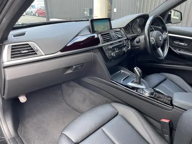 ＢＭＷ ３２０ｄ ツーリング セレブレーション E スタイルエッジ 福島県 2016(平28)年 6.1万km サファイアブラックP 400台限定車/インテリジェントセーフティ/アクティブクルーズコントロール/ブラックキドニーグリル/黒革シート/パワーシート/シートヒーター/純正ナビ/バックカメラ/社外フルセグTV/コンフォートアクセス/ミラー一体型ETC/LEDオートライト/電動リアゲート/純正１８インチAW/コーナーセンサー/パドルシフト/取扱説明書/保証書/スペアキー