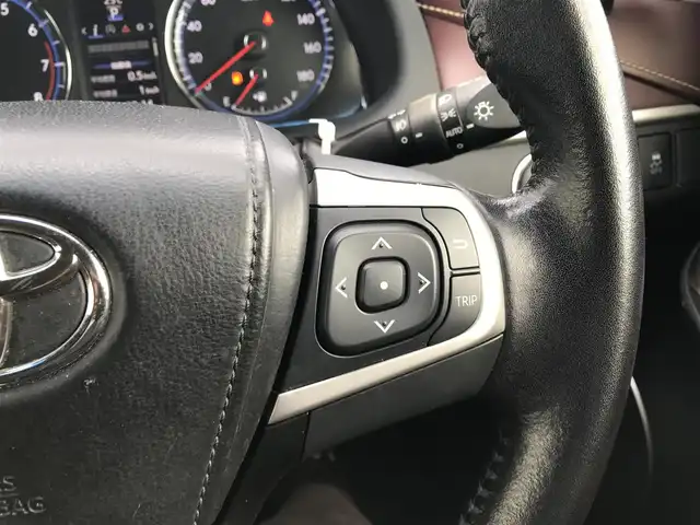 トヨタ ハリアー エレガンス 富山県 2014(平26)年 7.5万km スパークリングブラックパールクリスタルシャイン 〇アルパイン9インチナビ/〇フルセグTV/〇バックカメラ/〇ビルトインETC/〇SRSエアバッグ/〇LEDヘッドランプ/〇LEDフロントフォグランプ/〇左右独立温度調整オートエアコン/〇革巻きステアリング/〇革巻きシフトノブ/〇ブラック合皮/ファブリックコンビシート/〇運転席パワーシート/〇純正17インチアルミホイール/〇スマートエントリー/スタートシステム/〇スペアタイヤ/スペアキー/〇禁煙車