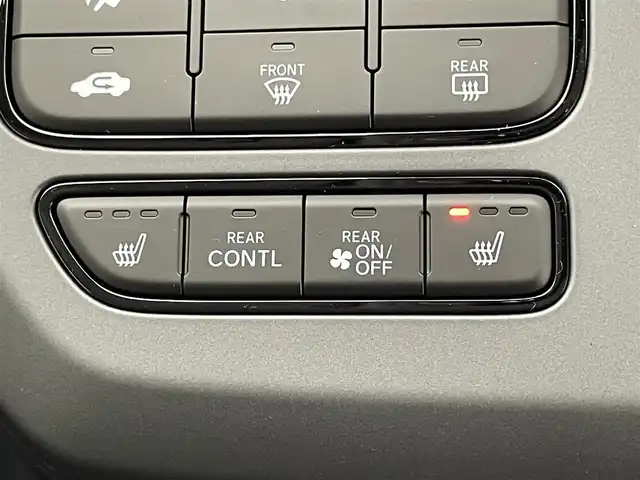 ホンダ フリード ハイブリット e:HEV クロスター 愛知県 2025(令7)年 0.1千km プラチナホワイトパール 登録済未使用車　純正９型ナビ　フルセグＴＶ　Ｂｌｕｅｔｏｏｔｈ　ＵＳＢ　ＢＳＭ　シートヒーター　ハーフレザー　両側パワースライドドア　ホンダセンシング　衝突軽減　追従クルコン　ＬＥＤオートライト　禁煙/e:HEV クロスター　2LE40P3　6人　9インチナビ　LXM-242ZFNI(207680円)