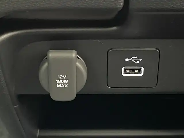 ホンダ フリード ハイブリット e:HEV クロスター 愛知県 2025(令7)年 0.1千km プラチナホワイトパール 登録済未使用車　純正９型ナビ　フルセグＴＶ　Ｂｌｕｅｔｏｏｔｈ　ＵＳＢ　ＢＳＭ　シートヒーター　ハーフレザー　両側パワースライドドア　ホンダセンシング　衝突軽減　追従クルコン　ＬＥＤオートライト　禁煙/e:HEV クロスター　2LE40P3　6人　9インチナビ　LXM-242ZFNI(207680円)