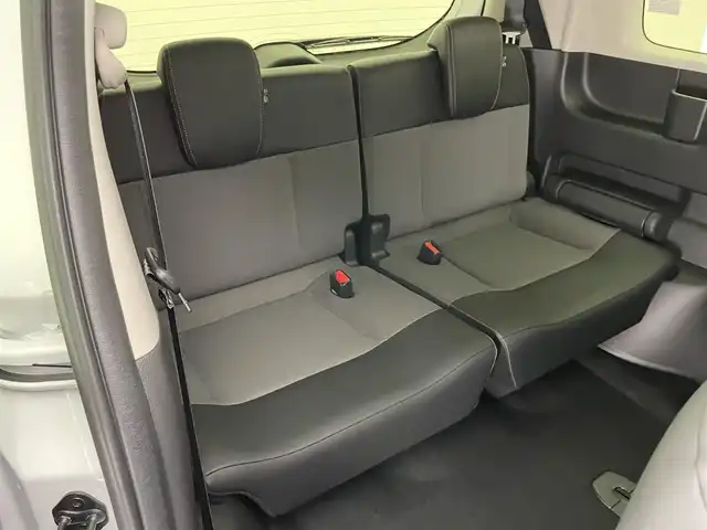 ホンダ フリード ハイブリット e:HEV クロスター 愛知県 2025(令7)年 0.1千km プラチナホワイトパール 登録済未使用車　純正９型ナビ　フルセグＴＶ　Ｂｌｕｅｔｏｏｔｈ　ＵＳＢ　ＢＳＭ　シートヒーター　ハーフレザー　両側パワースライドドア　ホンダセンシング　衝突軽減　追従クルコン　ＬＥＤオートライト　禁煙/e:HEV クロスター　2LE40P3　6人　9インチナビ　LXM-242ZFNI(207680円)