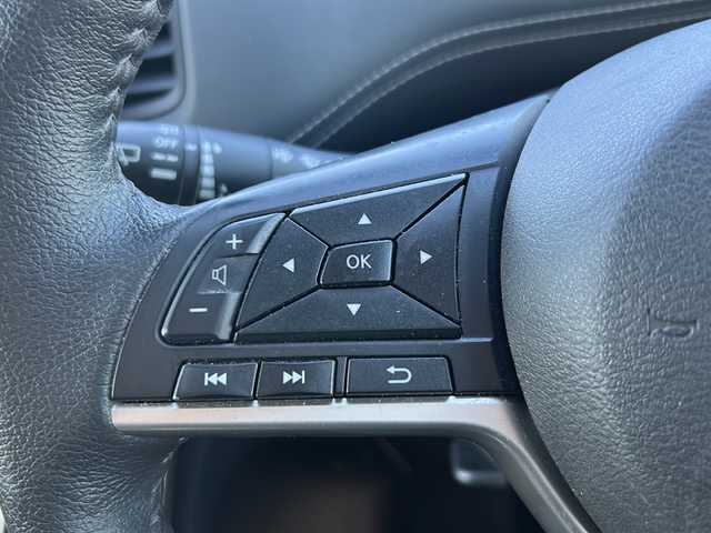 日産 セレナ e－パワー ハイウェイスター V 岐阜県 2018(平30)年 7.8万km シャイニングブルー 登録時走行距離：77900km/純正ワイドナビ/アラウンドビューモニター/フルセグテレビ・Bluetooth ・CD/フリップダウンモニター/セーフティーパックB/レーダークルーズコントロール/前後コーナーセンサー/両側パワースライドドア/LEDヘッドライト/フォグライト/オートライト/ステアリングヒーター/アイドリングストップ/純正アルミホイール/ドアバイザー/プッシュスタート/スマートキー/スペアキー/取扱説明書