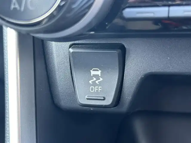 トヨタ ＲＡＶ４ X 大阪府 2022(令4)年 3.2万km アティチュードブラックマイカ 9型ナビ付ディスプレイオーディオ/バックカメラ/ブラインドスポットモニター/リフトアップ（エスペリアST-6071/約25mm)/レーダークルーズコントロール/衝突被害軽減システム/横滑り防止装置/レーンキープアシスト/コーナーセンサー/ワンオーナー/社外アルミホイール/純正アルミホイール有（サマータイヤ付き）/純正LEDライト/純正フロアマット/ドライブレコーダー前後/ETC/保証書/取扱説明書