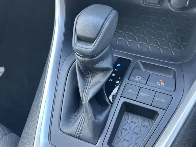 トヨタ ＲＡＶ４ X 大阪府 2022(令4)年 3.2万km アティチュードブラックマイカ 9型ナビ付ディスプレイオーディオ/バックカメラ/ブラインドスポットモニター/リフトアップ（エスペリアST-6071/約25mm)/レーダークルーズコントロール/衝突被害軽減システム/横滑り防止装置/レーンキープアシスト/コーナーセンサー/ワンオーナー/社外アルミホイール/純正アルミホイール有（サマータイヤ付き）/純正LEDライト/純正フロアマット/ドライブレコーダー前後/ETC/保証書/取扱説明書