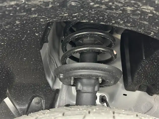 ホンダ ヴェゼル ハイブリッド e:HEV X HuNTパッケージ 岡山県 2024(令6)年 0.3万km グレー 純正９インチナビ　(VXU-２４５VZi)/【CD/DVD/BT/SD/フルセグ/Carplay】/ＬＥＤヘッドライト　/レーダークルーズコントロール/バックカメラ　/コーナーセンサー/オートハイビーム　/スマートキー　/スペアキー×1/レーンキープアシスト　/ミュージックサーバー　/フォグランプ/禁煙車/オートブレーキホールド/パドルシフト