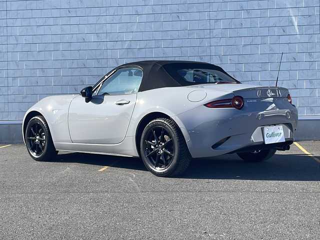 マツダ ロードスター 茨城県 2025(令7)年 0.5万km ガンＭ ワンオーナー/バックカメラ/シートヒーター/LEDオートライト/ダイナミックスタビリティコントロール/交通標識認識システム/標識連動車速設定/スマートブレーキサポート/操作確認者/スマートキー/純正ナビ/　　【BT/フルセグ/Andoroid Auto/Apple Car Play】/パーキングセンサー/レーダークルーズコントロール/前方ドライブレコーダー/オートマチックハイビーム/車間制御/サンルーフ/純正16インチアルミホイール/コーナーセンサー