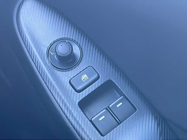 マツダ ロードスター 茨城県 2025(令7)年 0.5万km ガンＭ ワンオーナー/バックカメラ/シートヒーター/LEDオートライト/ダイナミックスタビリティコントロール/交通標識認識システム/標識連動車速設定/スマートブレーキサポート/操作確認者/スマートキー/純正ナビ/　　【BT/フルセグ/Andoroid Auto/Apple Car Play】/パーキングセンサー/レーダークルーズコントロール/前方ドライブレコーダー/オートマチックハイビーム/車間制御/サンルーフ/純正16インチアルミホイール/コーナーセンサー