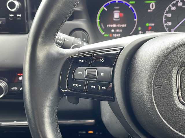 ホンダ ヴェゼル ハイブリッド e:HEV Z 青森県 2021(令3)年 5.1万km プレミアムクリスタルレッドM ・寒冷地仕様/・4WD/・純正ナビ/・AM/FM/BT/フルセグ/・全方位バックカメラ/・横滑り防止装置/・衝突被害軽減ブレーキ/・レーンキープアシスト/・クルーズコントロール追従/・ブライドスポットモニター/・コーナーセンサー/・パドルシフト/・前後ドライブレコーダー/・ETC2.0/・ハーフレザーシート/・LEDヘッドライト/・パワーバックドア/・シートヒーター/・ステアリングヒーター/・ワイヤレス充電/・オートライト/・USBソケット/・純正フロアマット/・純正夏タイヤ16インチAW積込/・保証書/取説