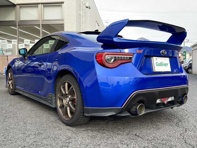 スバル ＢＲＺ STIスポーツ 山形県 2018(平30)年 7.8万km WRブルーパール ・ナビ/フルセグ/CD/DVD/Bluetooth/・バックカメラ/・前方ドラレコ/・ETC2.0/・LEDヘッドライト/・ブレンボブレーキキャリパー/・社外LEDライト/・リアフォグランプ/・ハーフレザーシート/・前席シートヒーター/・ブレンボキャリパー/・大型リアスポイラー/・RAZOシフトノブ/・純正AW＋ノーマルタイヤ車載