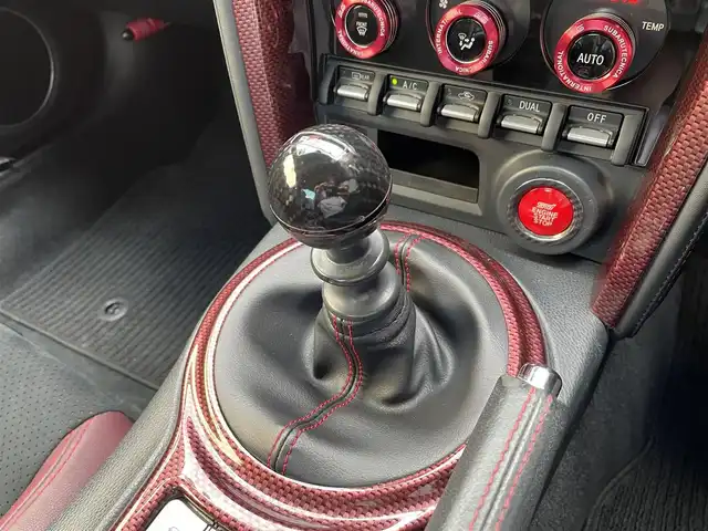スバル ＢＲＺ STIスポーツ 道央・札幌 2018(平30)年 7.8万km WRブルーパール ・ナビ/フルセグ/CD/DVD/Bluetooth/・バックカメラ/・前方ドラレコ/・ETC2.0/・LEDヘッドライト/・ブレンボブレーキキャリパー/・社外LEDライト/・リアフォグランプ/・ハーフレザーシート/・前席シートヒーター/・ブレンボキャリパー/・大型リアスポイラー/・RAZOシフトノブ/・純正AW＋ノーマルタイヤ車載