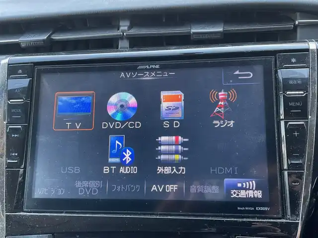 トヨタ プリウス S ツーリングセレ G’s 埼玉県 2014(平26)年 13.3万km ホワイトパールクリスタルシャイン (株)IDOMが運営する【じしゃロン川越店】の自社ローン専用車両になります。こちらは現金またはオートローンご利用時の価格です。自社ローンご希望の方は別途その旨お申付け下さい/社外アルパインナビ/（AM/FM/CD/DVD/BT)/バックカメラ　/フルセグＴＶ　/ＥＴＣ　/クルーズコントロール　/社外シフト　/純正フロアマット　/ウインカミラー　/ＨＩＤヘッドライト　/オートライト　/スマートキー　/スペアキー